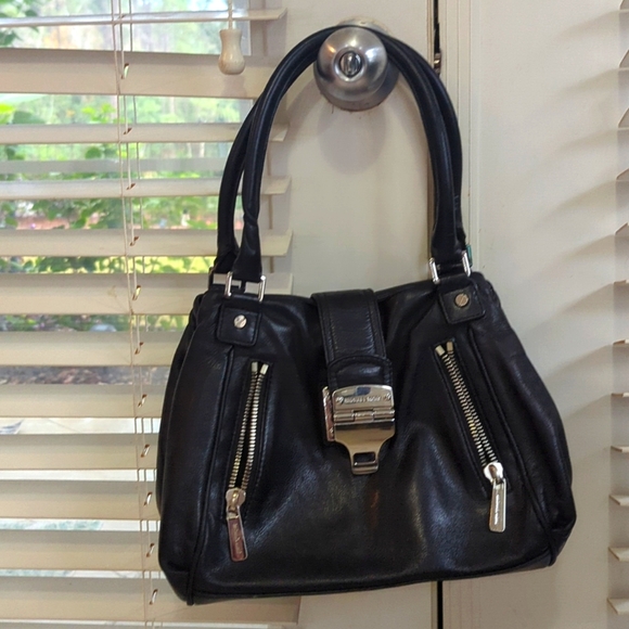 Michael Kors Black Leather purse - Picture 1 of 10